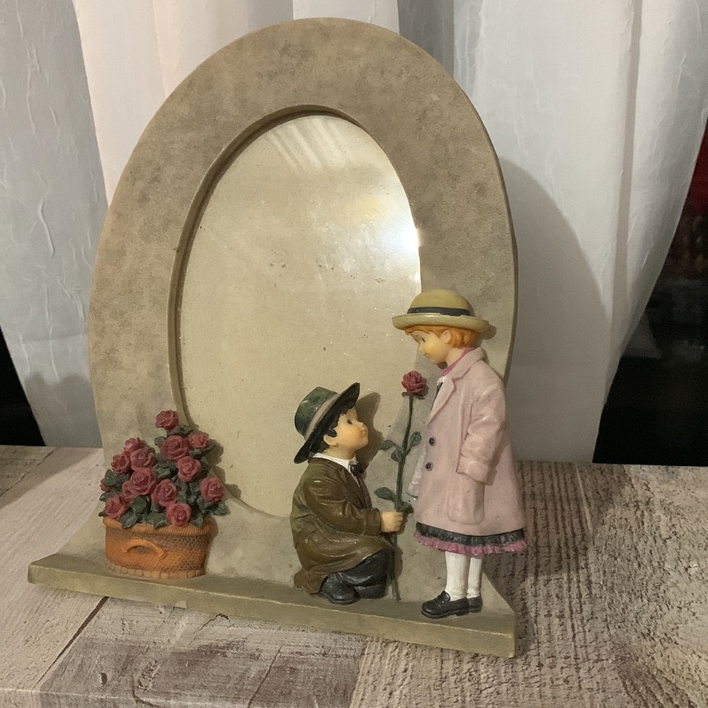 Kim Anderson ‘Forever Young’ Vintage Resin Picture Frame - Picture 2 of 7